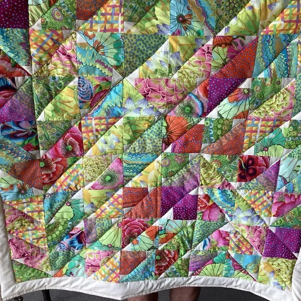 NWT. Kaffee Fassett Gorgeous Bright Florals Lap Quilt